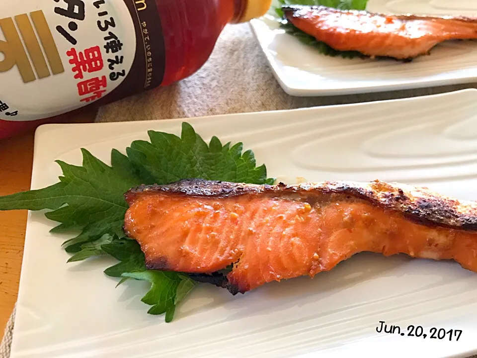 Snapdishの料理写真:ボンちゃん👵✨の料理 シャケ🐟の味噌焼きのん🎶 #カンタン黒酢でコクうま料理 💕#とっても美味しかったよ～💕|みきおさん