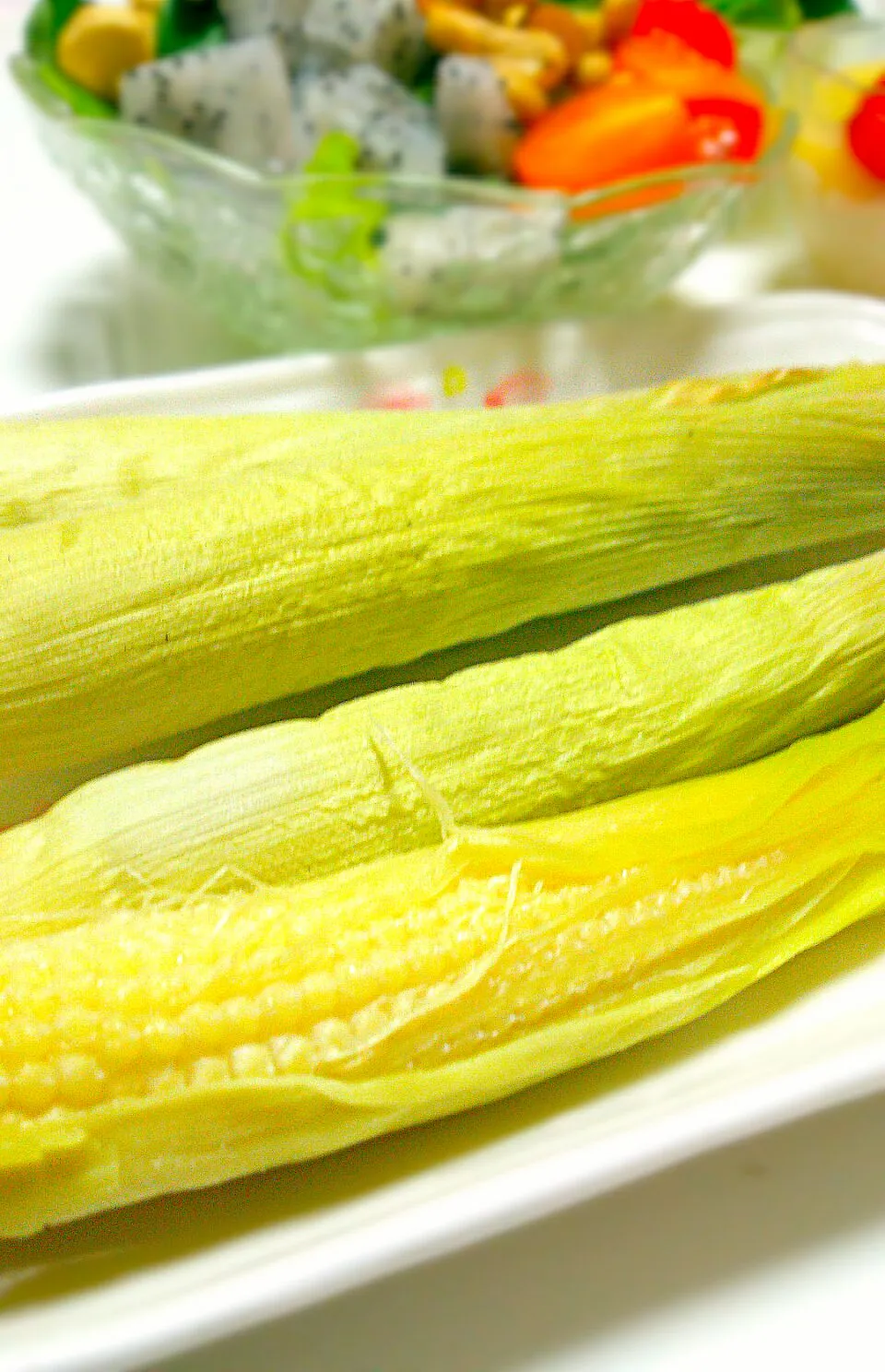 Grilled young corn🌽 この時期だけの生の#ヤングコーン 絶対美味しい皮つきグリル❗味つきでも味なしでも旨いよ👍 #トウモロコシ #コーン #うちごはん #晩御飯|まめさん