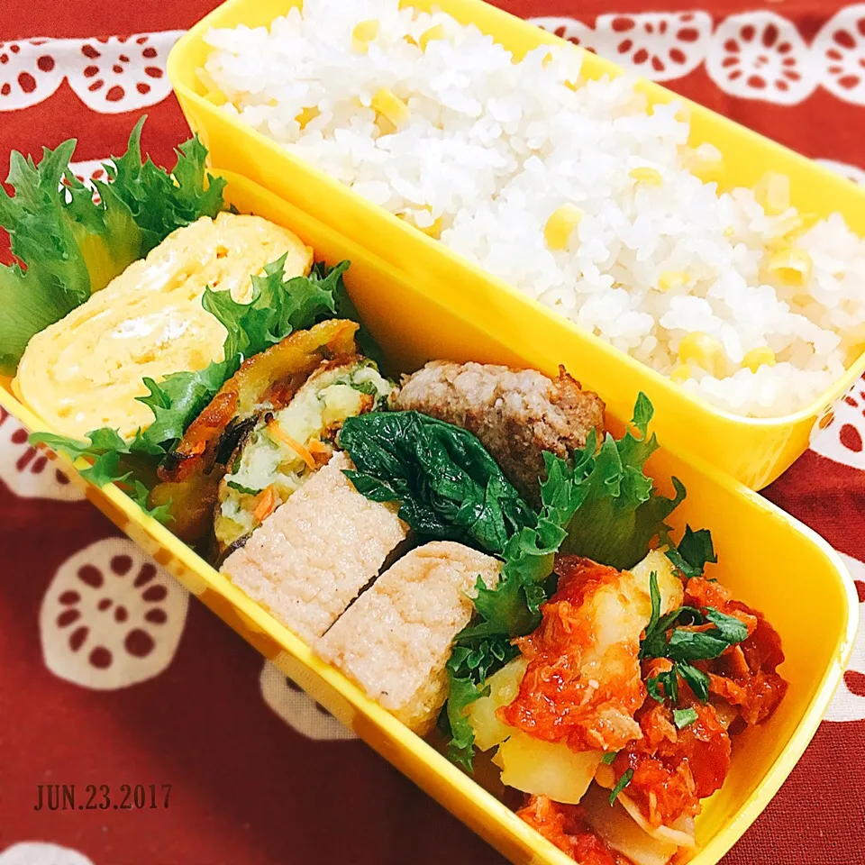 今日のお弁当#とうもろこしご飯 #お弁当記録 #弁当 #お弁当 #炊き込みご飯|momo31omomさん