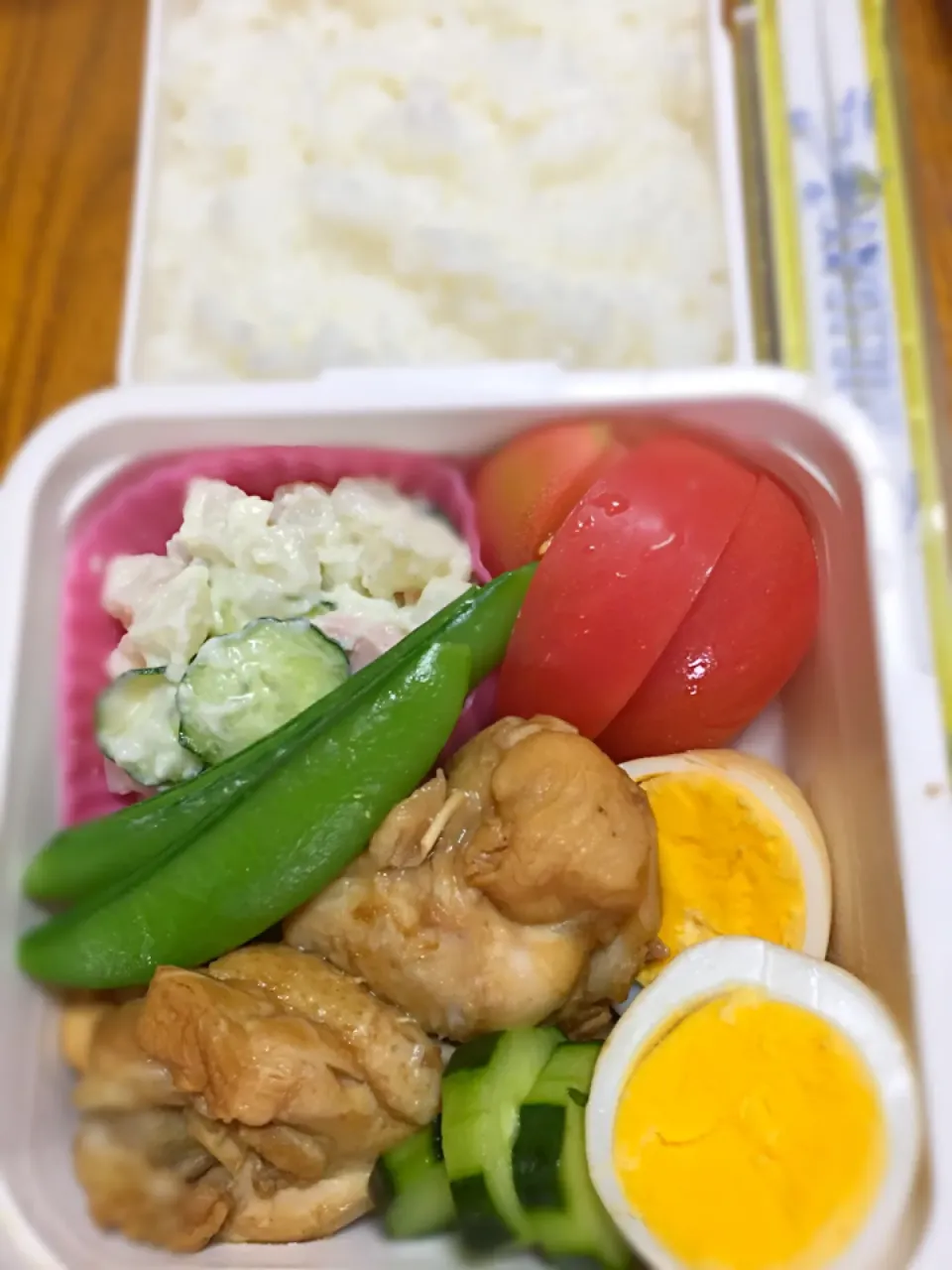 6月23日 手羽元煮込み弁当\(  ･ω･ )/|かよっぺさん