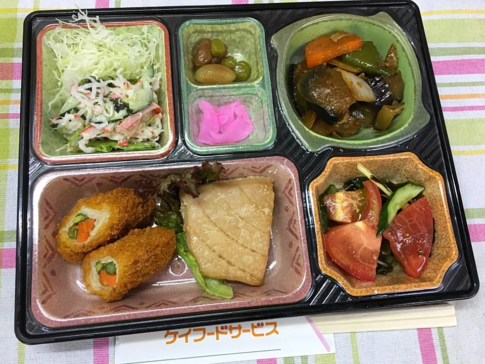 メカジキの照り焼き 日替わり弁当 豊川市宅配|Naokazu Kuritaさん