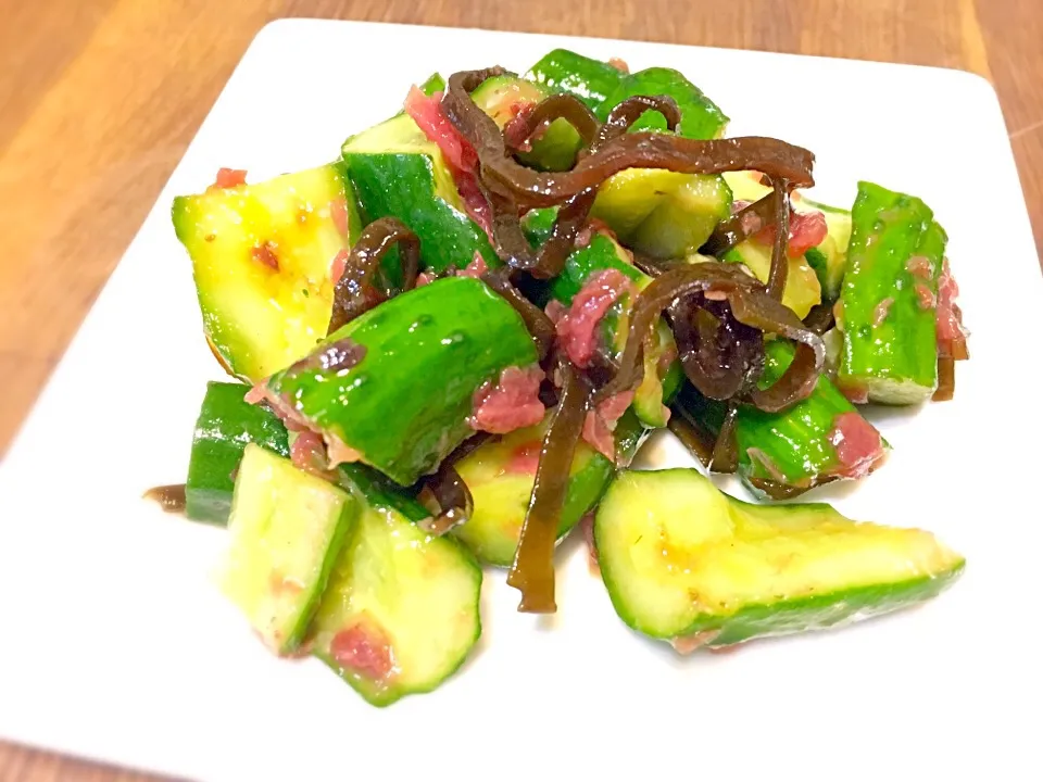 Snapdishの料理写真:タタキキュウリの梅肉&塩昆布和え💕|パオパオあつこさん