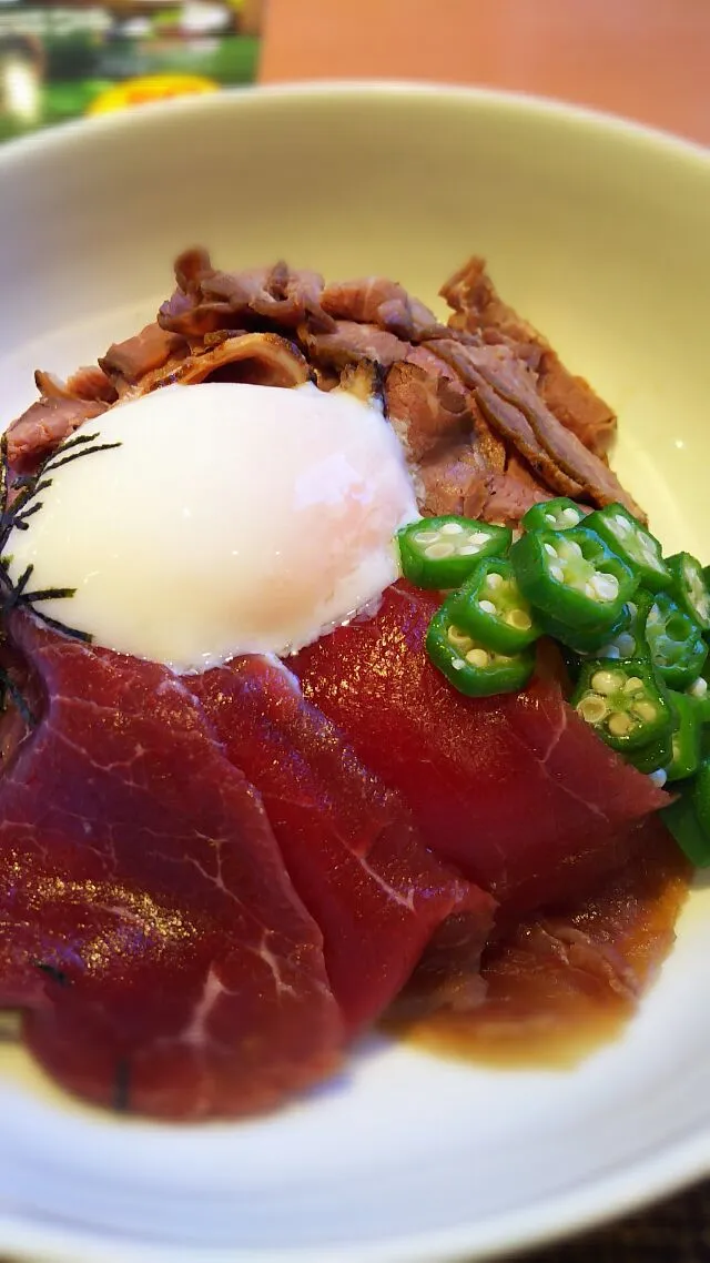 ローストビーフと牛肉の生ハム丼|あもいさん