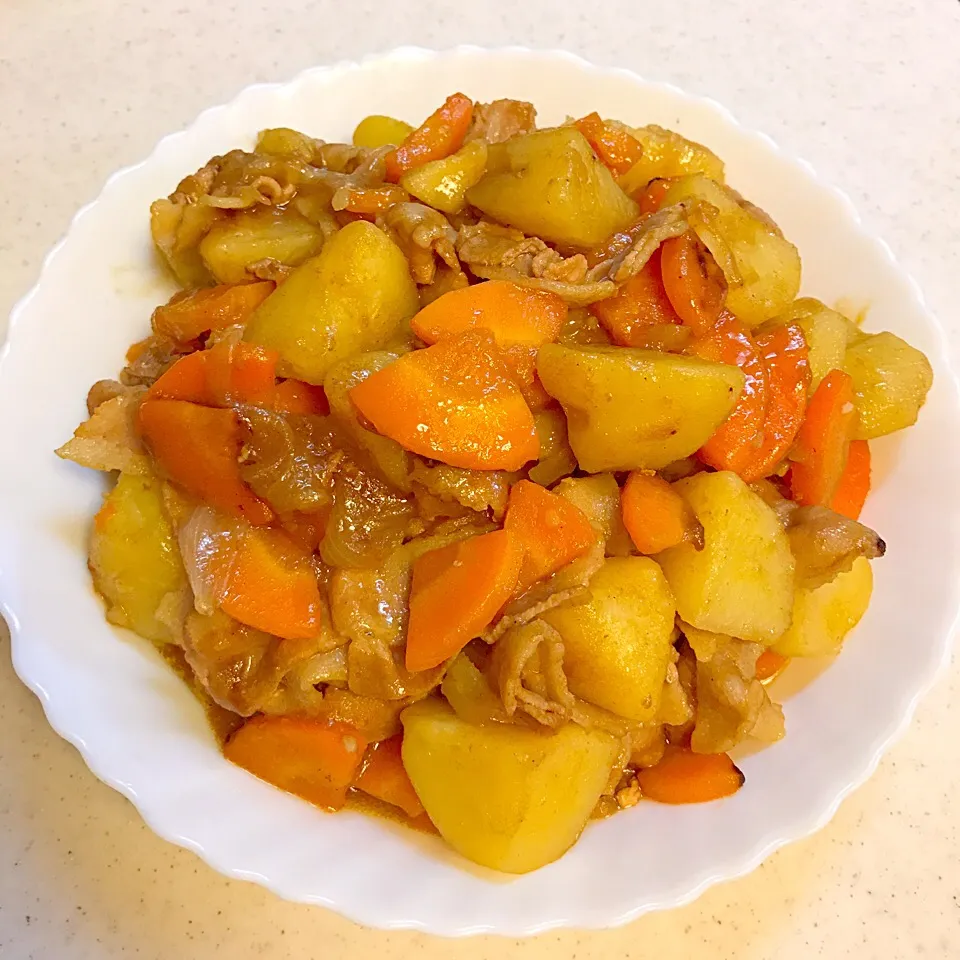 カレー風味の肉じゃが|もぐぴよさん