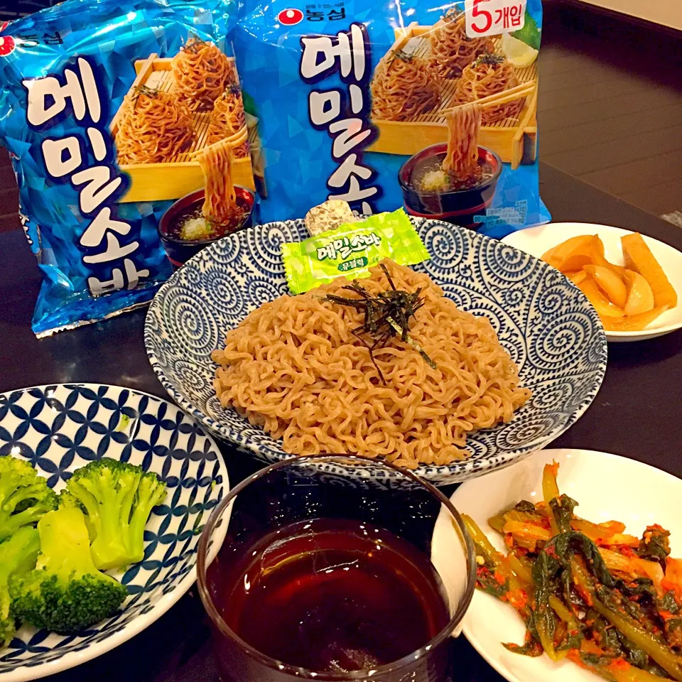 Snapdishの料理写真:ジャーン✨ 韓国のインスタントざる蕎麦 #メミルソバ #메밀소바|ヨッチャンさん