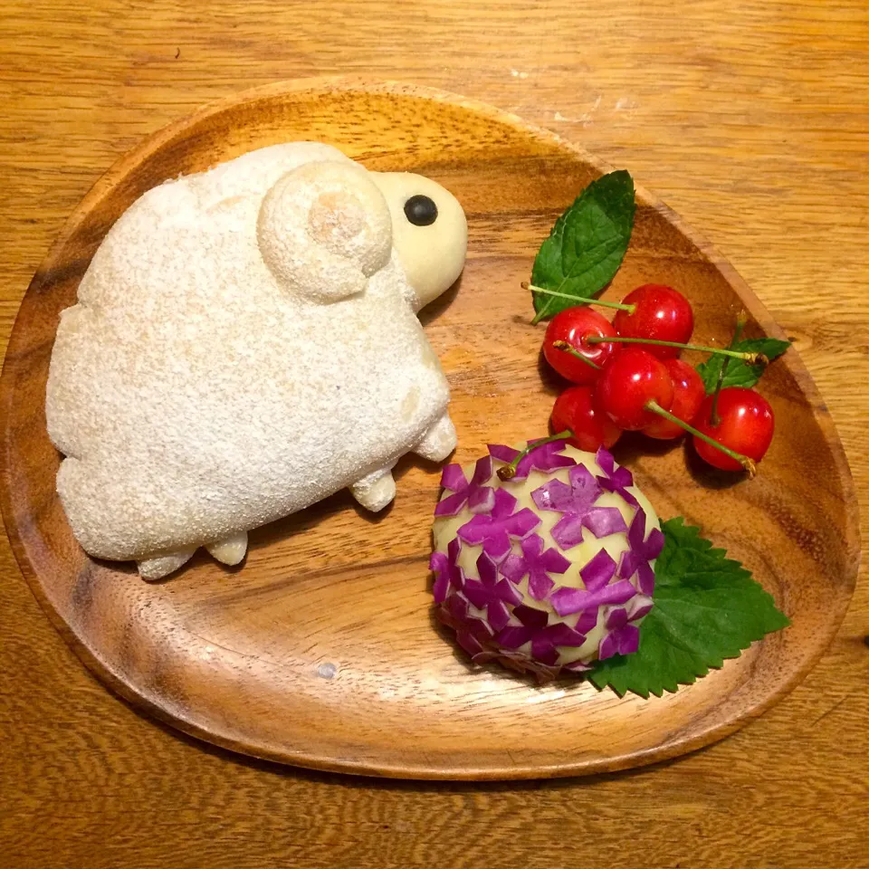 vegan シュガーフリー
スペルト小麦の羊のきのこグラタンパン
紫陽花のポテトサラダ
サクランボ|makiko_aさん