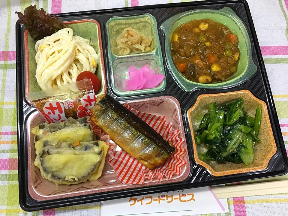 Snapdishの料理写真:お任せメニュー 日替わり弁当 豊川市宅配|Naokazu Kuritaさん