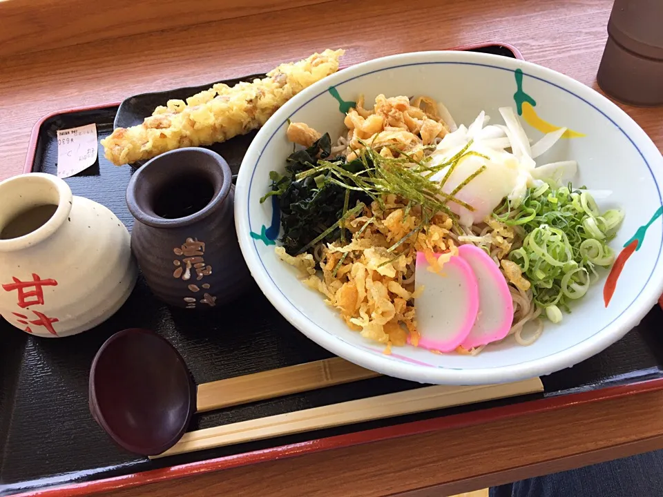 冷しぶっかけ蕎麦、竹輪天|Tadahiko Watanabeさん