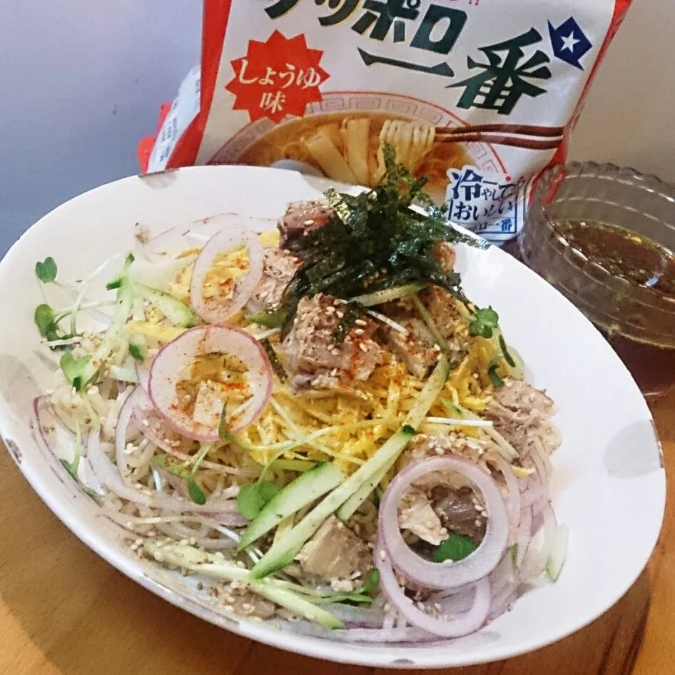 Snapdishの料理写真:韓国風＊鯖の水煮缶deサラダ冷やしつけ拉麺|mi_neneco♪さん