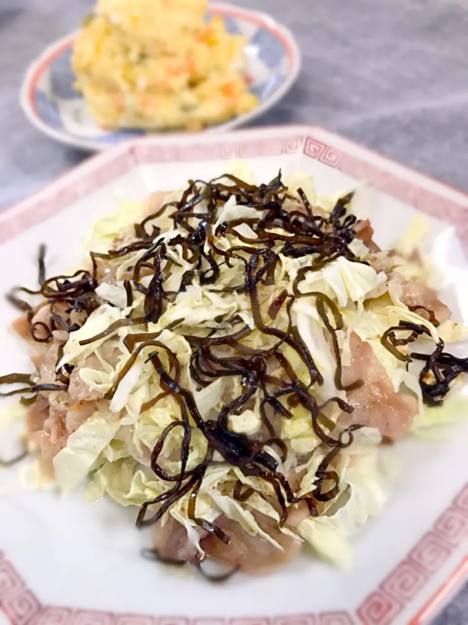 レンジで簡単！豚ロースとキャベツの重ね蒸し|shourinさん