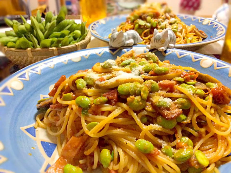 述べ4時間かけて炒めた玉ねぎで作ったトマトソース(味付け無し)に ベーコン、枝豆たっぷりのトマトソースパスタ|Takeshi  Nagakiさん