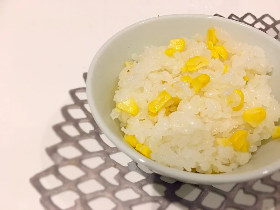 かな助さんの料理 ◆甘～い♪トウモロコシご飯◆|ゆきさん