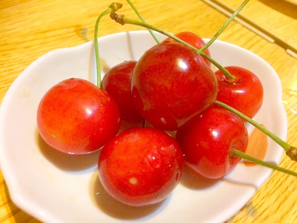 常連さんからの差し入れをお裾分けいただいた🍒|きむらゆりかさん