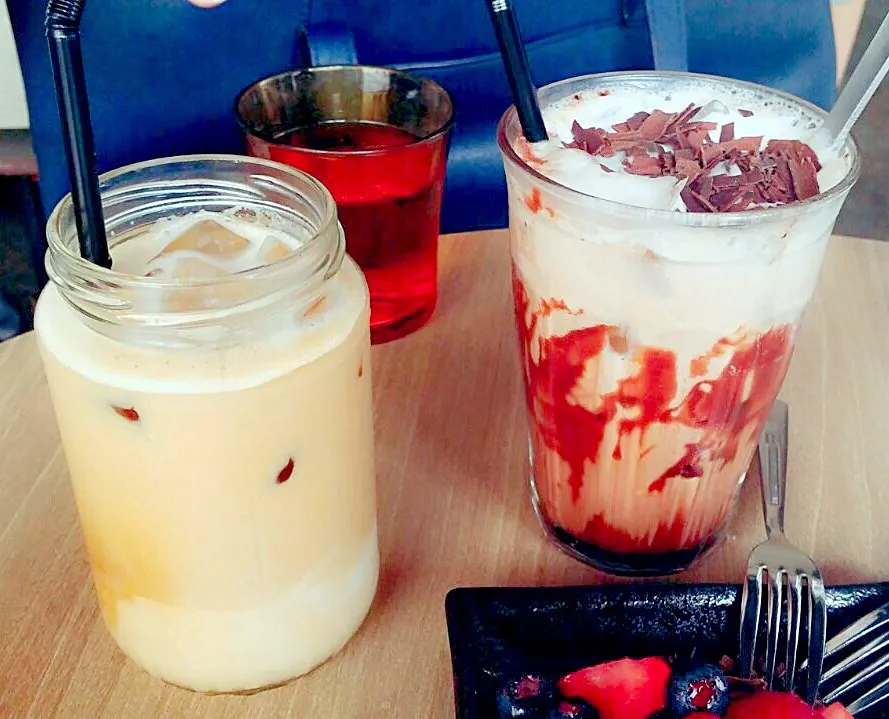 Snapdishの料理写真:Drinks... #delicious #yum #yummy #ohsogood #ohsoyummy #love|princessjoさん