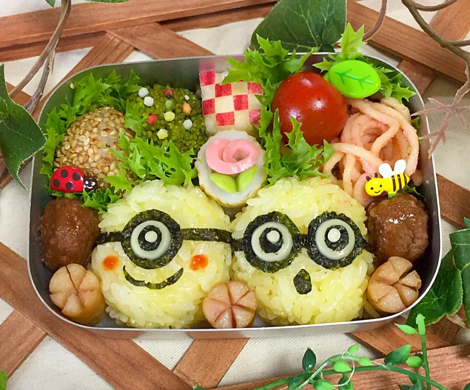 ミニオン風おむすび弁当|tsumuchiさん