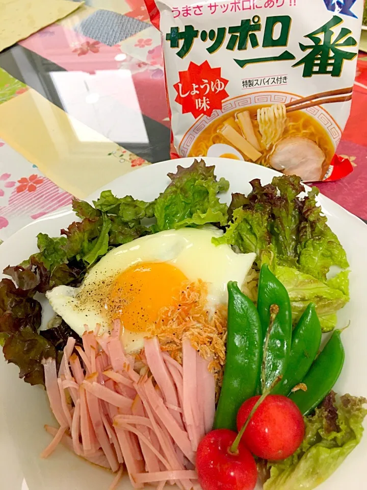 SnapDishさまサンヨー食品さま
モニターのお品をありがとうございましたm(_ _)m
「夏は冷やしてサッポロ一番」しょうゆ美味しく頂きました😋|プクママさん