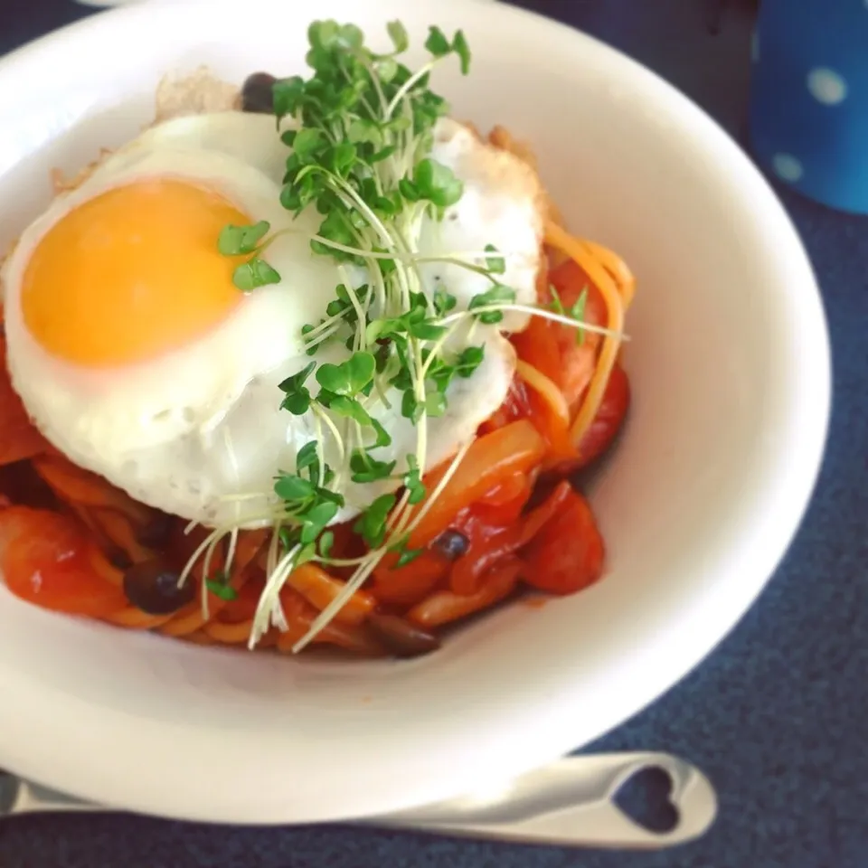 目玉焼きのせナポリタン🍳
#ランチ #パスタ #ナポリタン #目玉焼き|なをさん