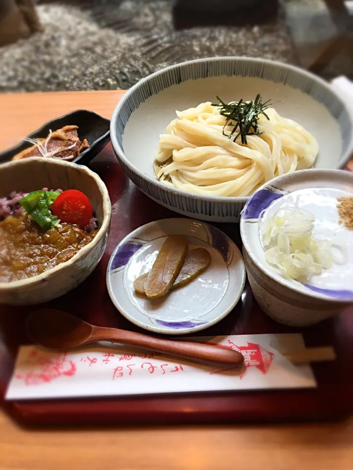 醤油屋さんのうどんと和風カレー|Hideaki  Adachiさん