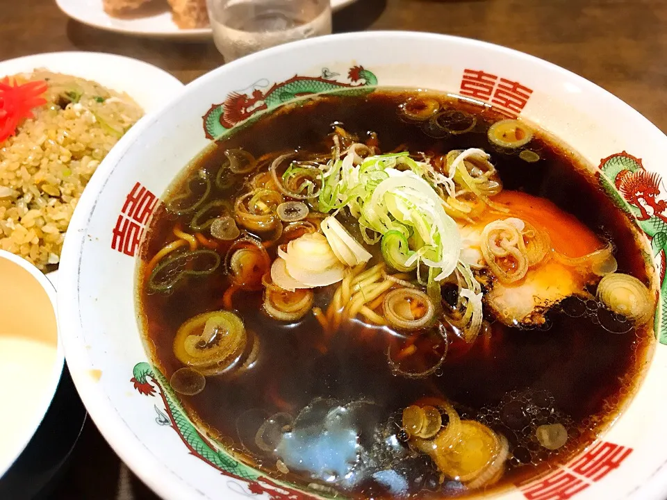 ブラックラーメン|さっちんさん