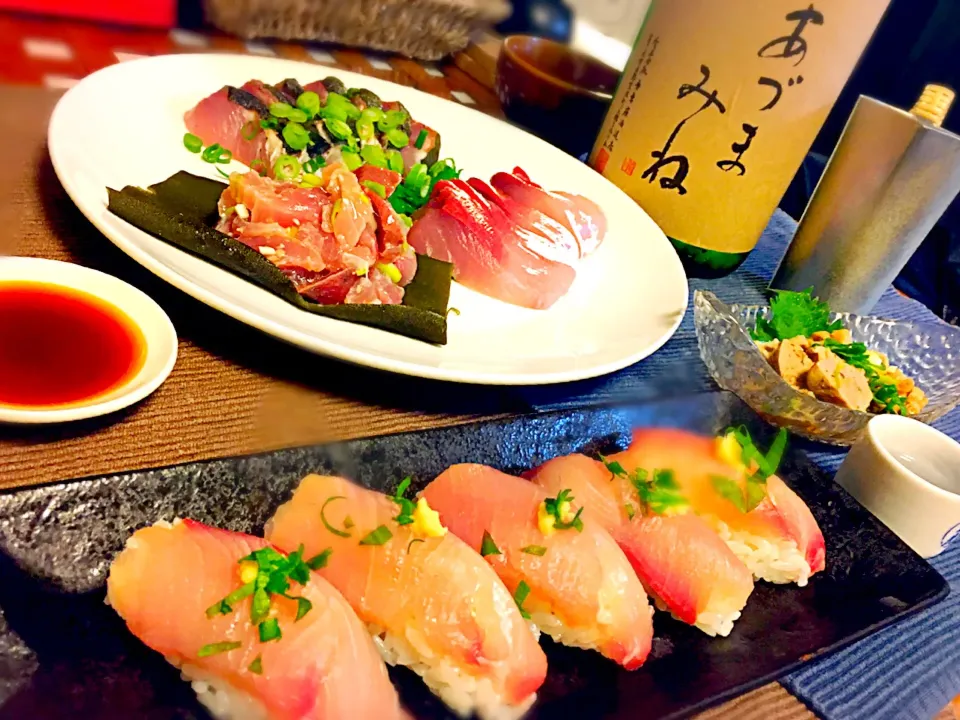 Snapdishの料理写真:ワラサ尽くし
握り・刺身・タタキ・なめろう
#わらさ #刺身 #たたき #なめろう #日本酒に合う #寿司|たつやん。さん