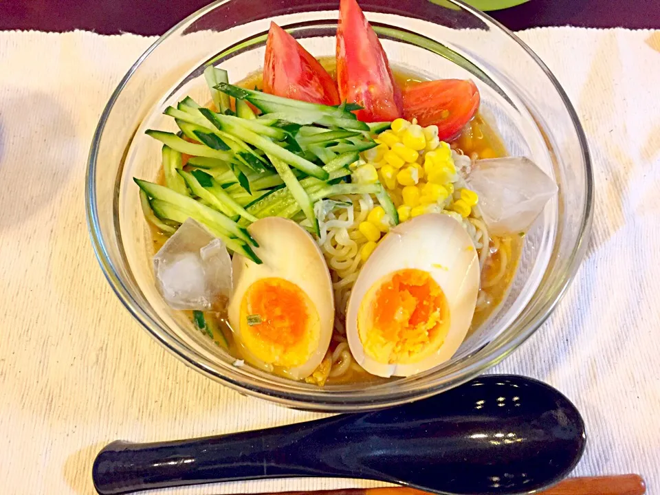 夏は冷やしてみそラーメン🍜
冷たくても美味しい〜！|みゆきさん