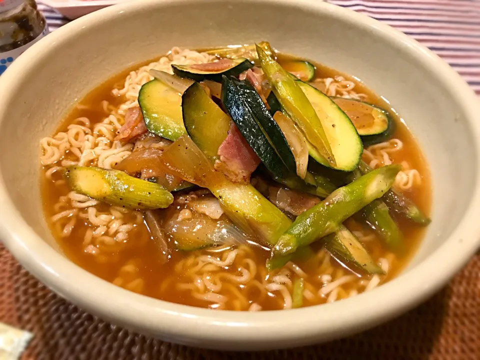 長野の新鮮野菜をたっぷりのせて😊#サッポロ一番しょうゆラーメン|はなおさん