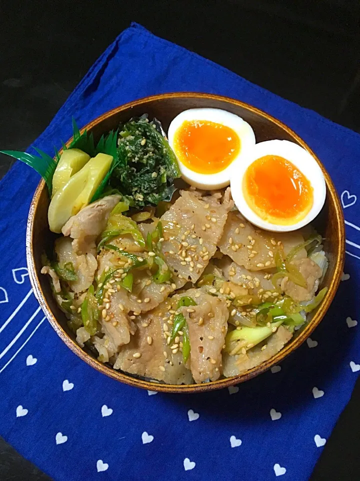 すた丼弁当







だるーい月曜日、頑張るか…










日野小平|にゃおさん