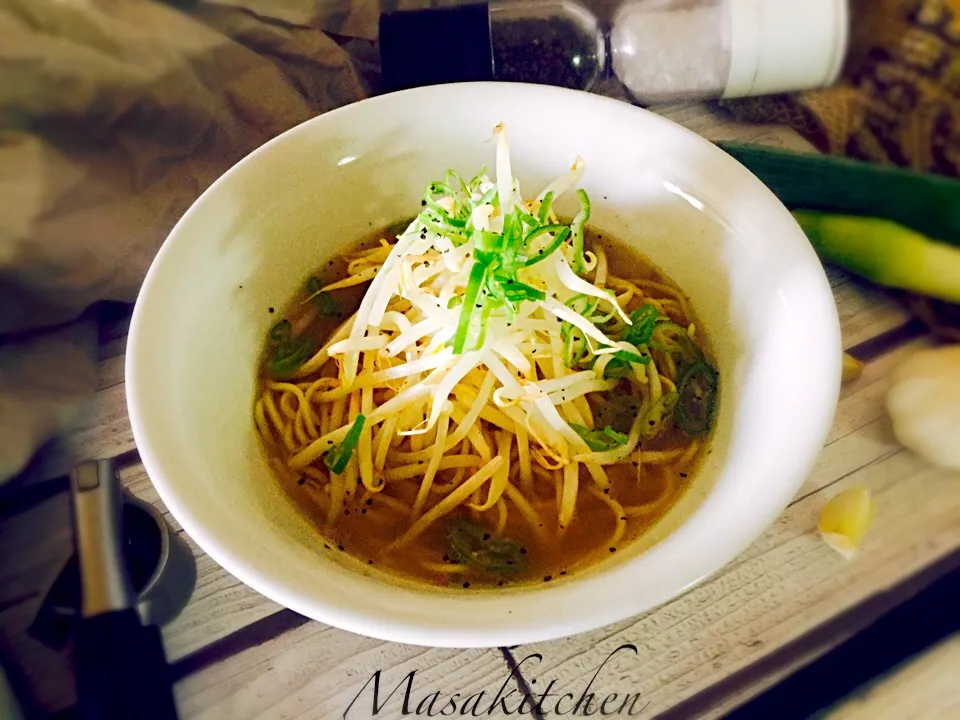 Snapdishの料理写真:Bean sprouts&green onion ramen porkbone soysauce soup|Masakiさん