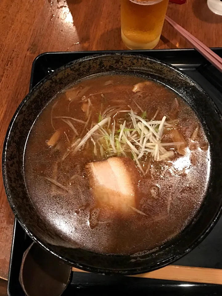 地元の新宿のもちもちの木で「チンチン」に熱い中華そば🍜😁|shinozakiさん