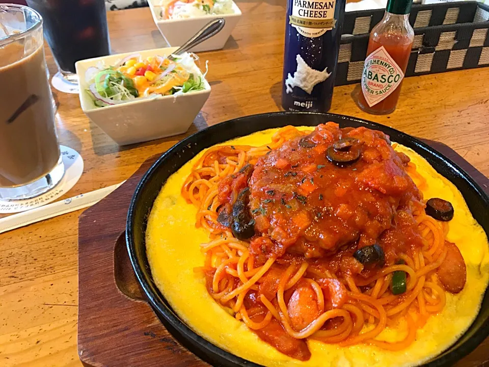 鉄板焼きナポリタン&ハンバーグ❤️美味しい😊|makoさん