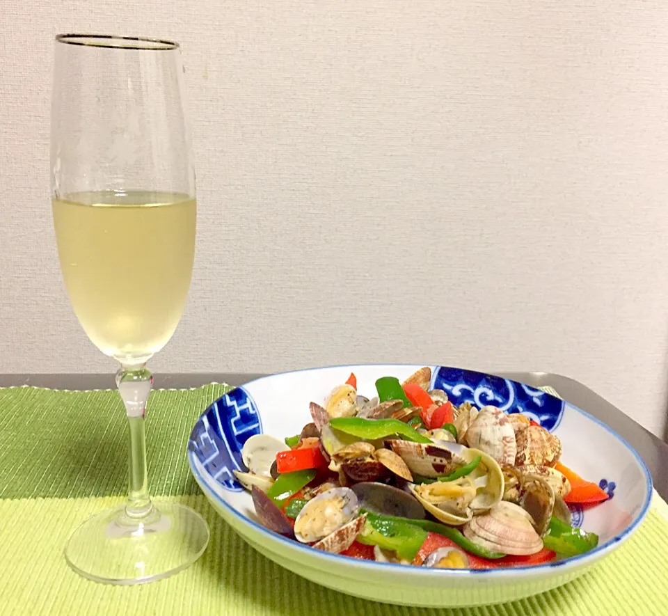 white wine and asari saute|Jaimie Alvarezさん