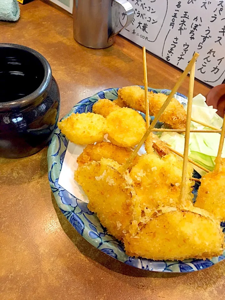 串カツ盛り合わせ〜
(二度づけ禁止❗️)|のんきーもんきーさん