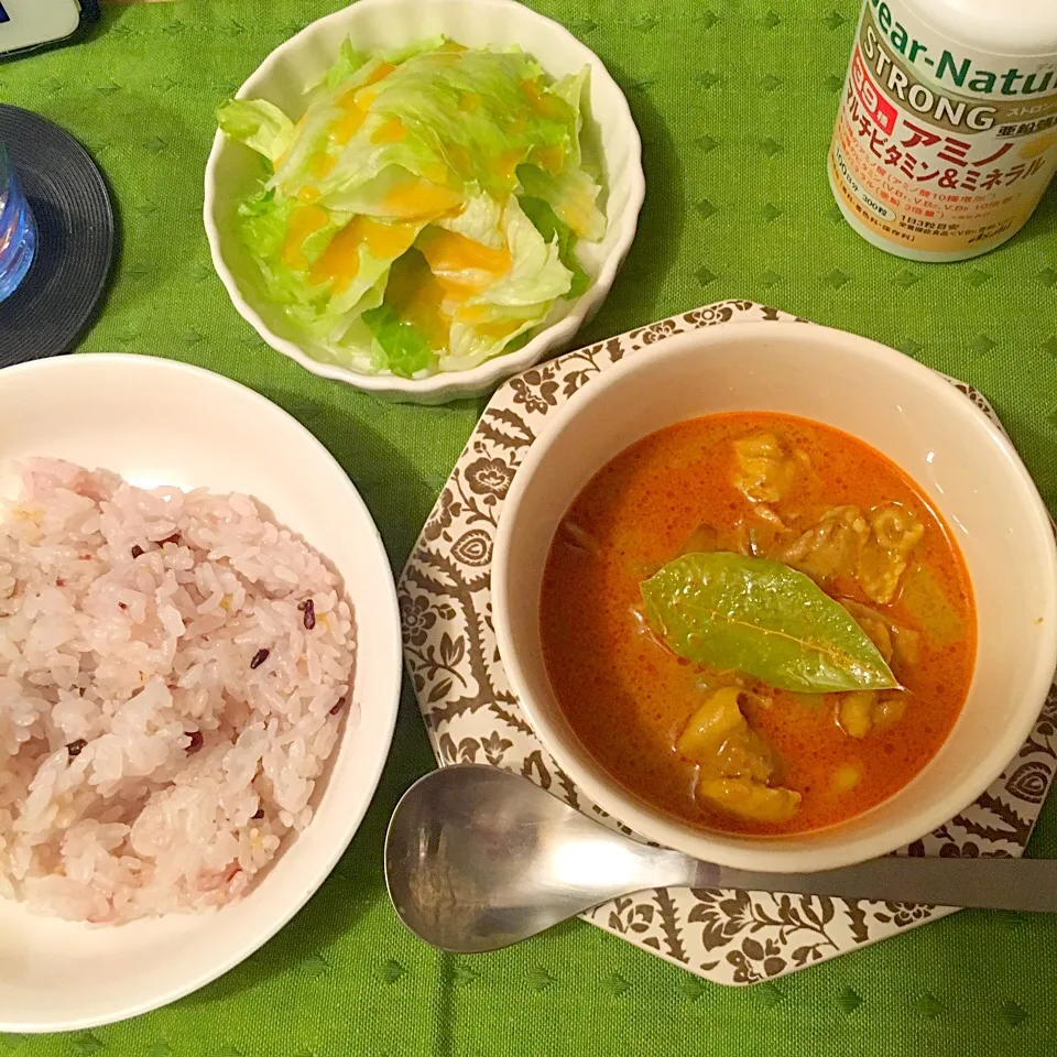 今夜は手抜き(お昼の残り)
イエローカレー🍛|yumyum😋さん