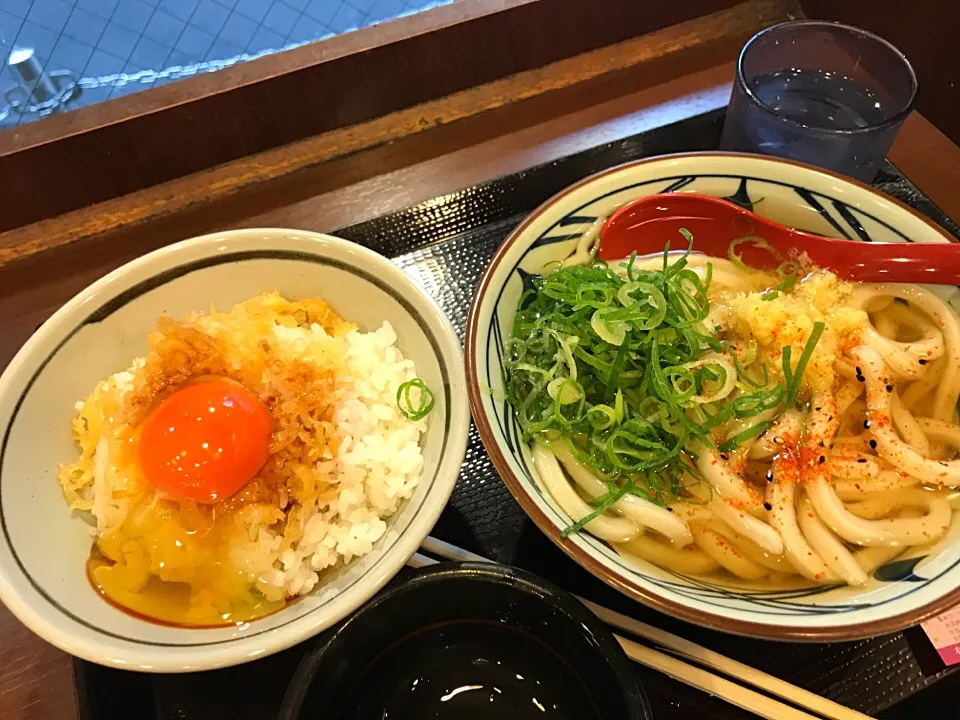 Snapdishの料理写真:丸亀のかけ並、たまごごはん|純さん