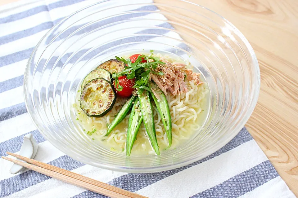 Snapdishの料理写真:サッポロ一番で作る冷やし塩ラーメン|omatsuさん