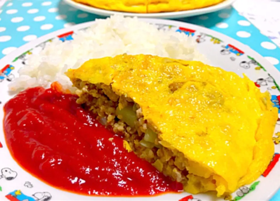 Snapdishの料理写真:豚ひき肉とじゃがいもと玉ねぎオムレツ - Pork minced meat with sliced potatoes & onion omelette 😋❤️✨|Liezlさん