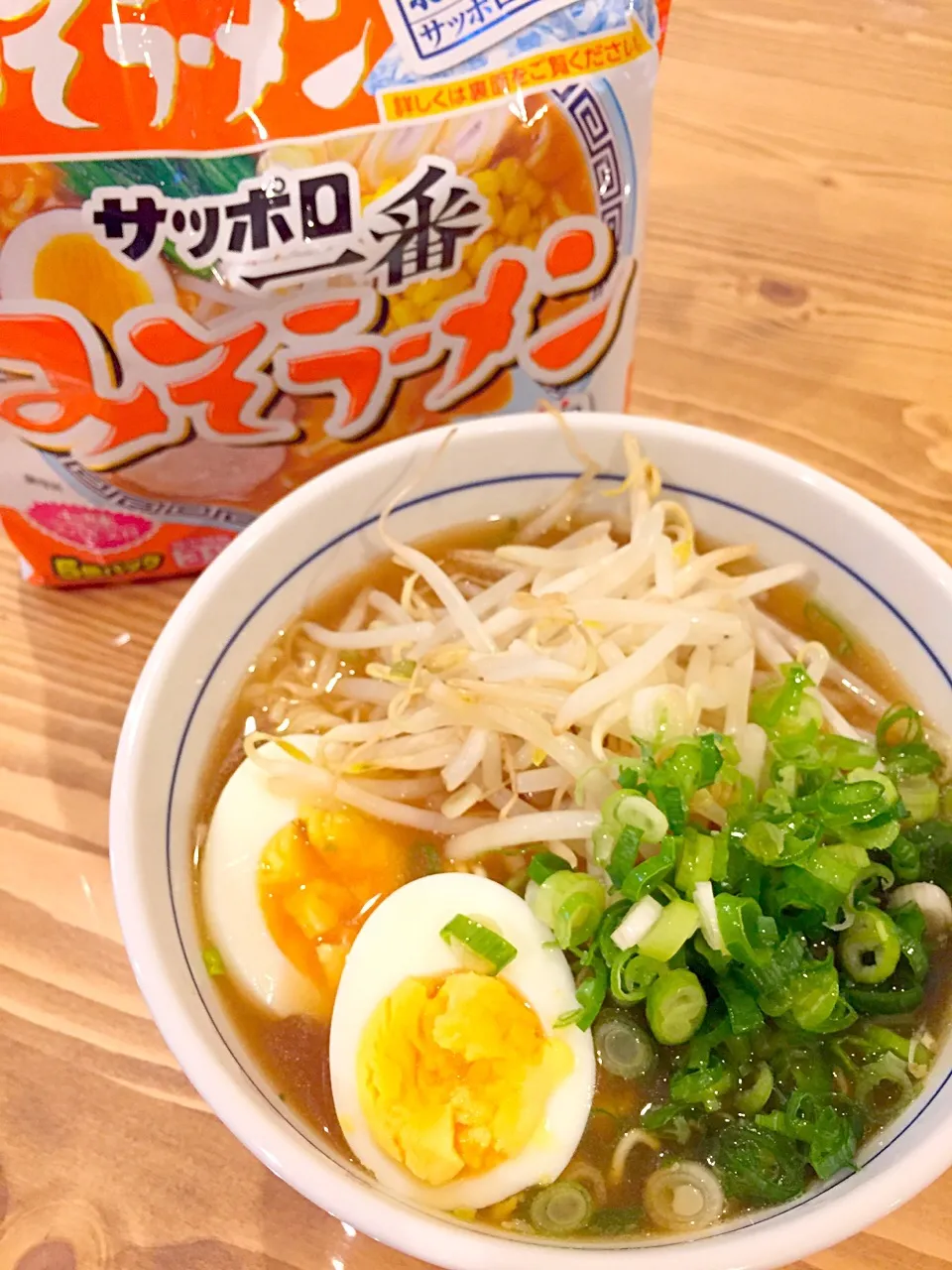 #サッポロ一番 みそラーメン

#ネギ#もやし#ゆで卵|りんりんさん