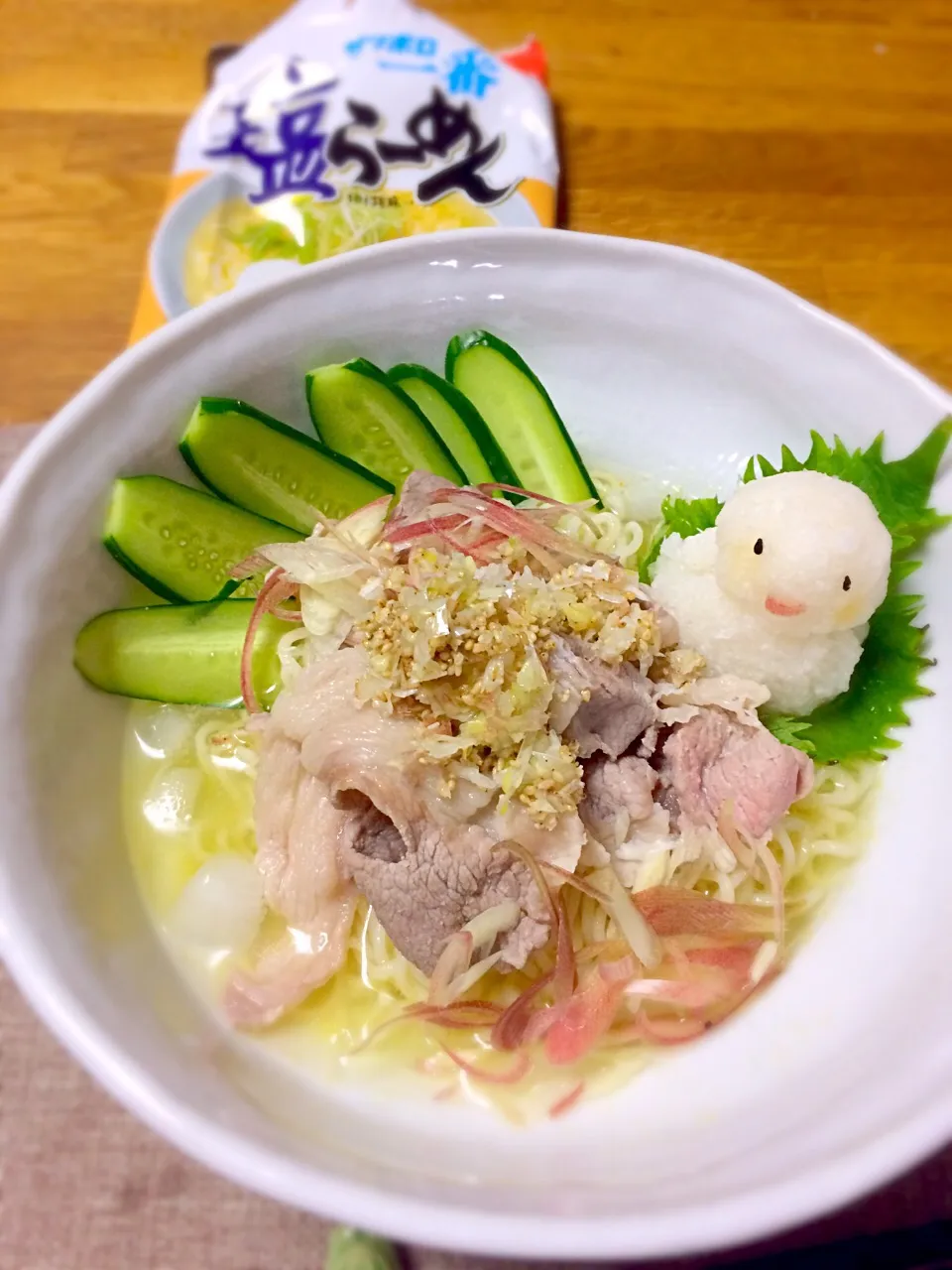 ネギ塩豚しゃぶ冷やしラーメン

#夏は冷やしてサッポロ一番塩ラーメン|morimi32さん