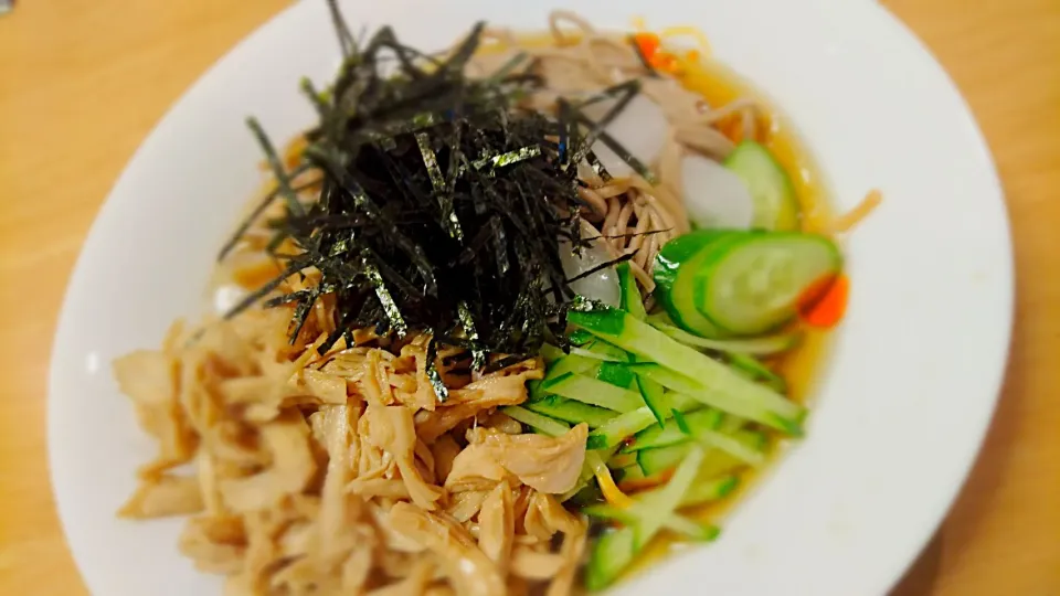 鶏胸肉でヘルシー！鶏胸肉のピリ辛蕎麦|こたろーさん