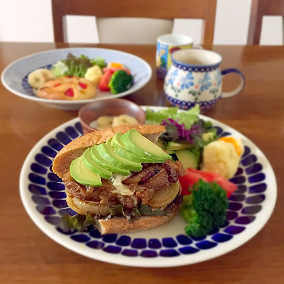 照り焼きチキンバーガー#ハンバーガー #おうちカフェ #朝ごはん|ゆかりさん