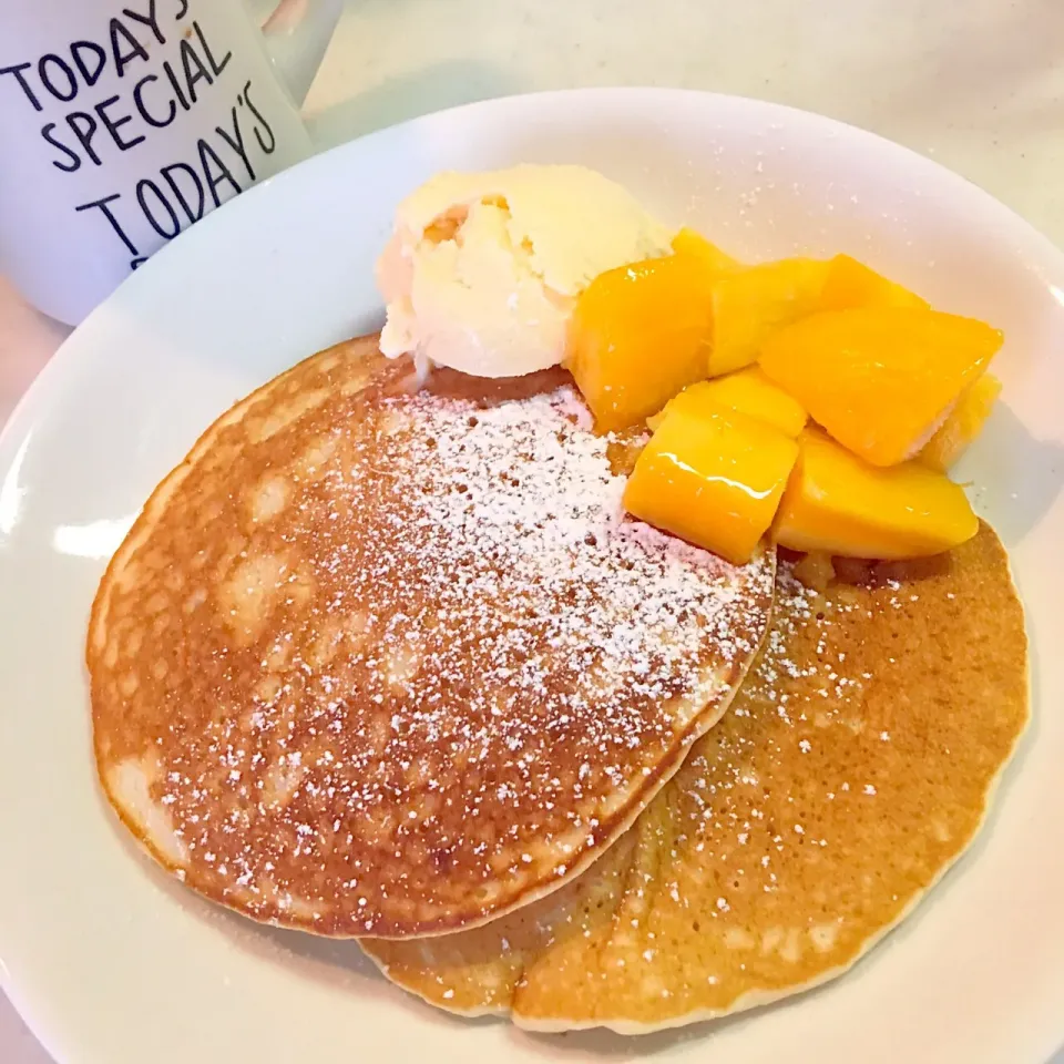 マンゴーパンケーキ🥞|Hiromi Isonagaさん