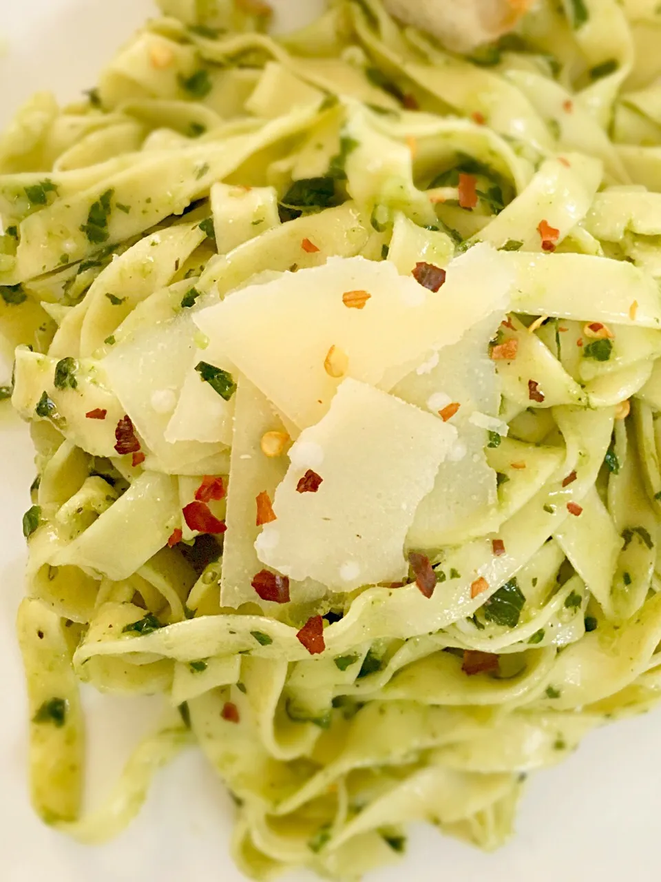 Fresh pasta and basil pesto from our garden. #hellojuliaareyouthere|Ruby1228さん