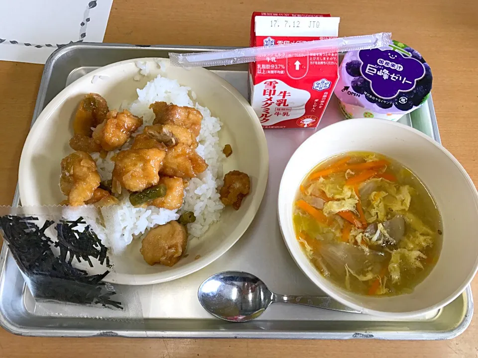 給食試食会に行ってきました！|かなさん