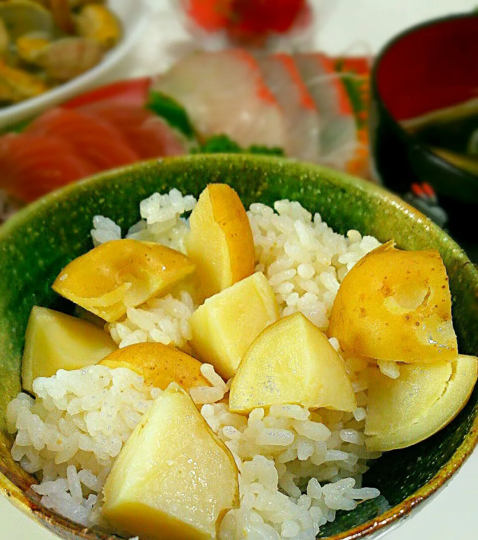 Dinner 🍴 Steamed potato Rice 😘 ヨッチャンさんの新じゃがごはんまた炊きました🍚
#うちごはん #おうちごはん #夜ごはん|まめさん