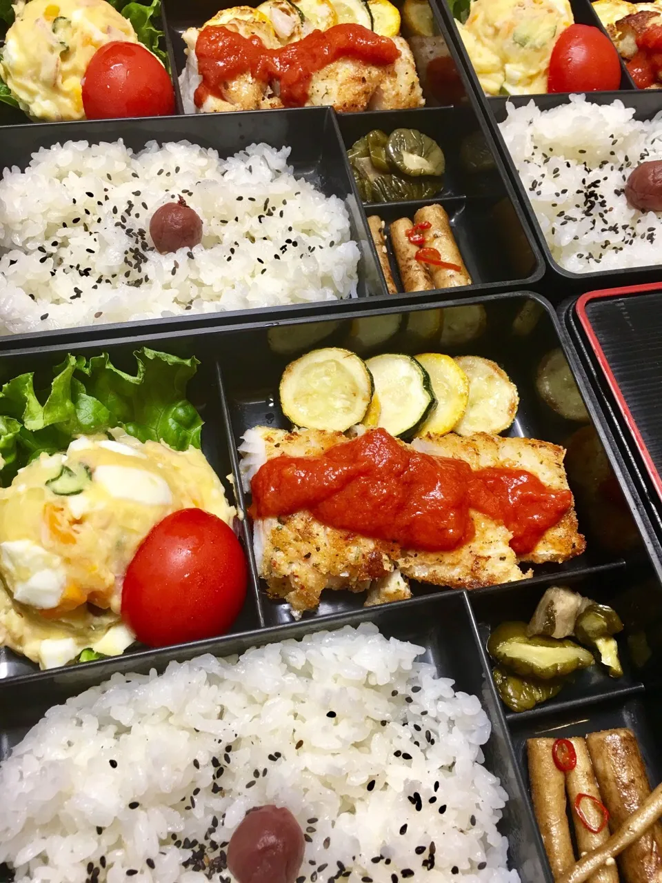 鰈のチーズパン粉焼きトマトソース弁当|大久保 掬恵さん