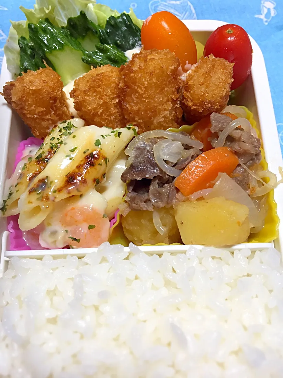 6月30日 肉じゃが、グラタン、海老フライ弁当🍱|かよっぺさん