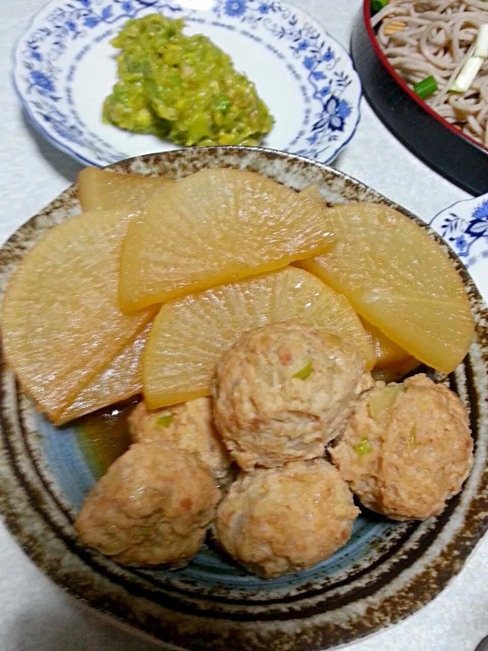 #鶏団子と大根の煮物 #アボカドとツナのサラダ|rinさん