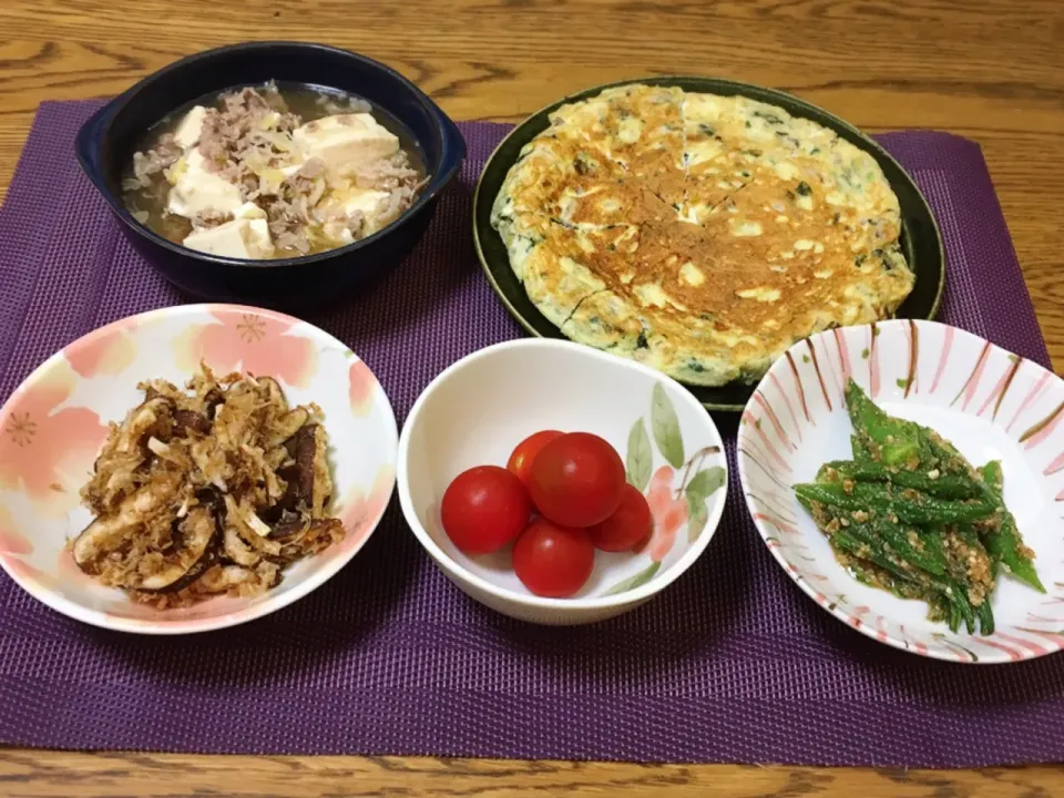 肉吸い・オムレツ・オクラの胡麻和え・プチトマト・しいたけの焼き浸し|美也子さん