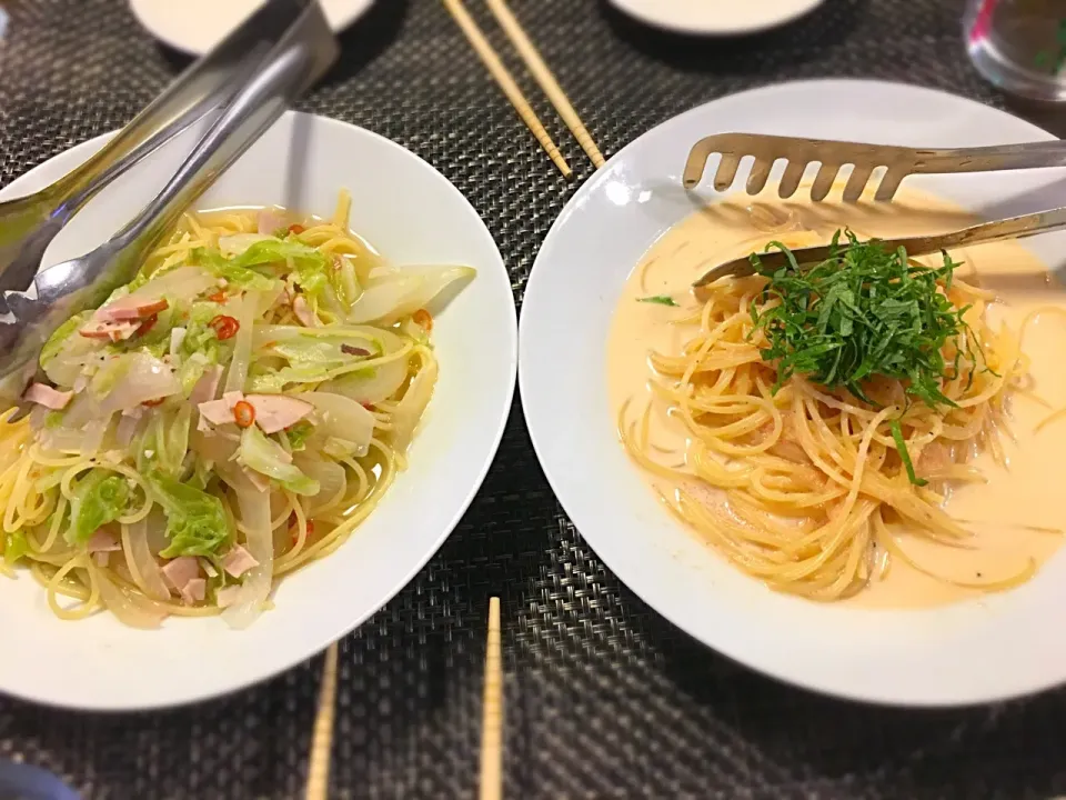 明太クリームパスタとキャベツとアンチョビパスタ|rakaiさん