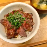 Snapdishの料理写真:ローストビーフ丼|ayaさん